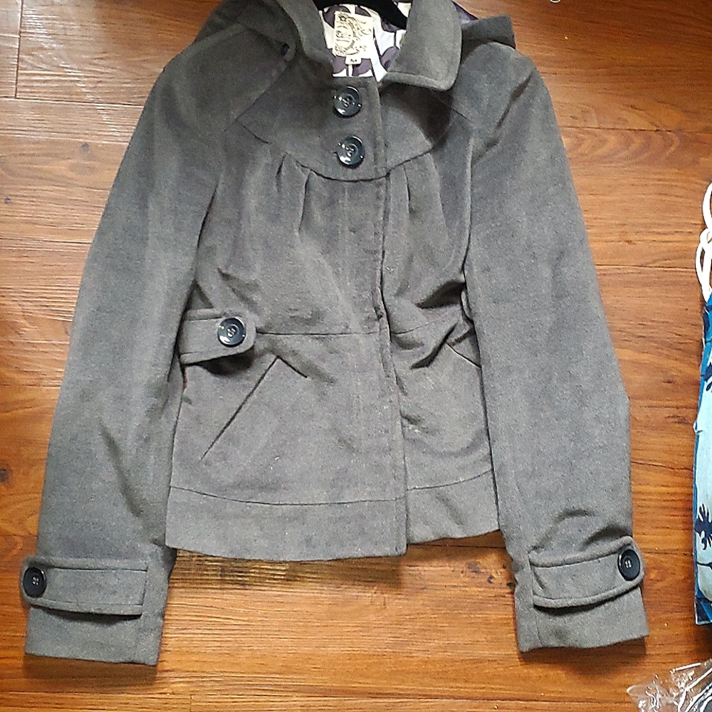 Coat with removable cap
